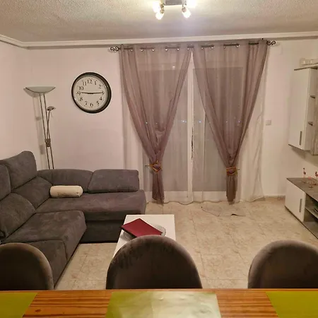 Apartment A Louer A 100m De La *