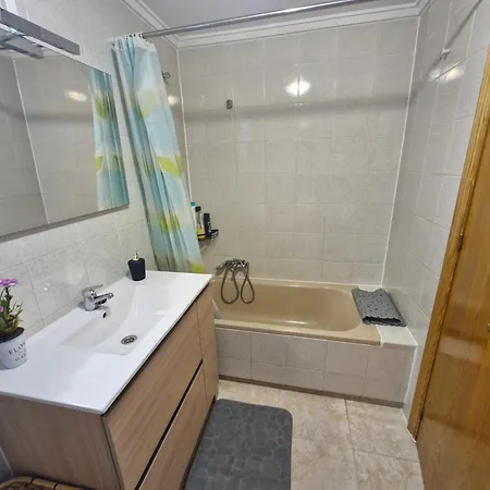 A Louer A 100m De La Apartment *