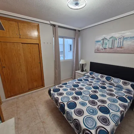 A Louer A 100m De La Apartment Torrevieja